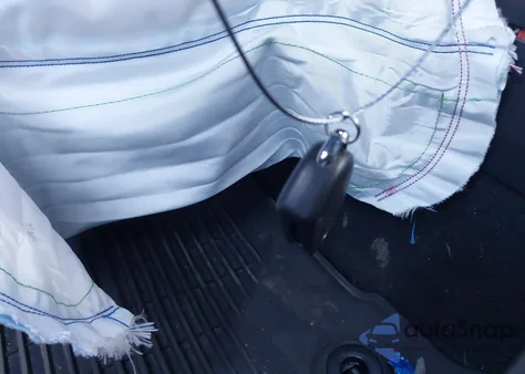 2020 Toyota Corolla Le из США, поврежденный, VIN 5YFEPRAE6LP074842